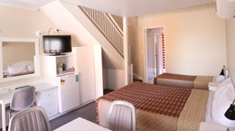 Engadine 6 bed Family room accommodation