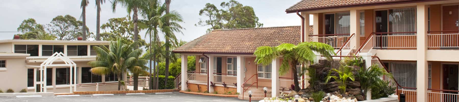 Engadine Motor Inn Contact